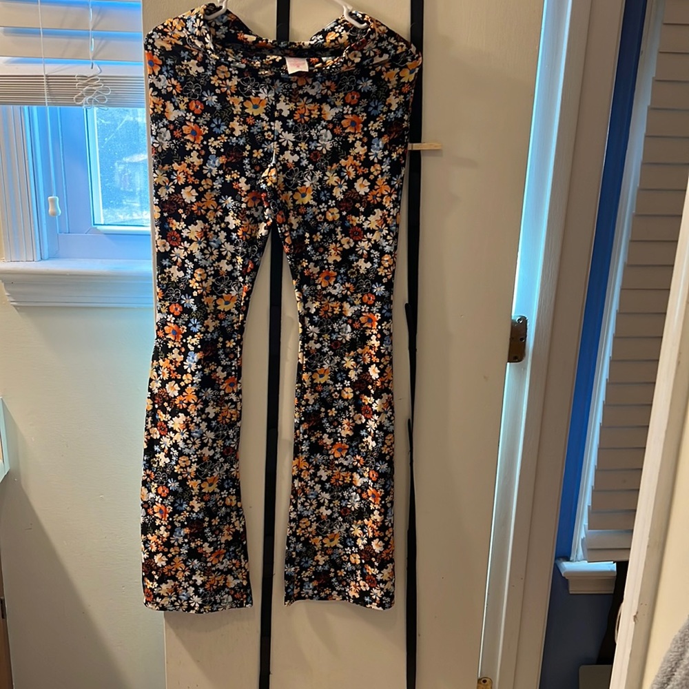 Flower leggings flare